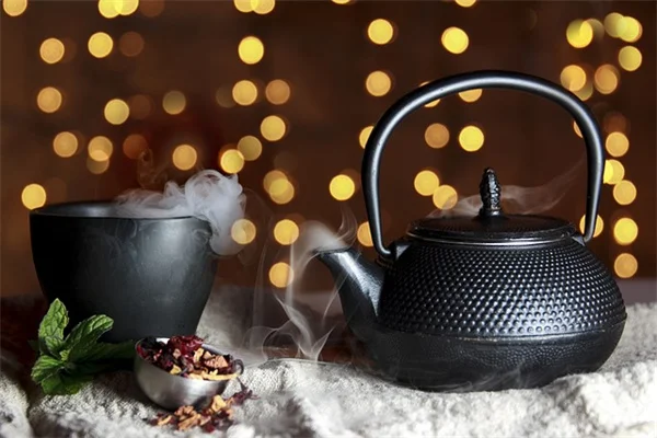 メーガン・マークル流！庭の植物で簡単クリスマステーブル